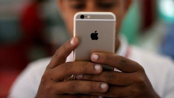 iPhone 8, ancora indiscrezioni: "Potrebbe non avere Touch iD e riconoscere il viso"