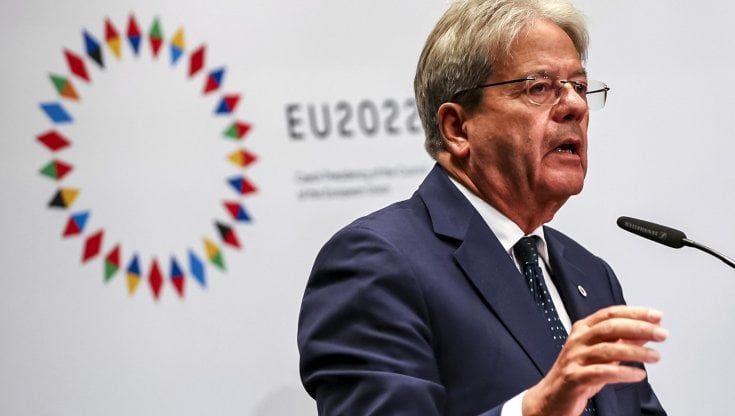 Energia, i leader Ue  riuniti a Praga. Von der Leyen: "Parliamo di tetto al prezzo ma non oggi". Gentiloni: "Price cap dinamico può essere soluzione giusta"