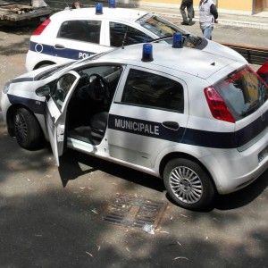 Via Labicana, ciclista investito dai vigili