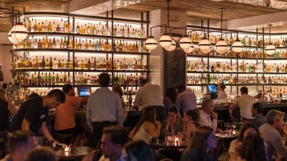 Aperitivi: bene gli alcolici, ancora segno meno per gli analcolici