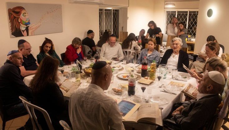 Israele festeggia la Pasqua ebraica e il ritorno alla vita dopo un anno di pandemia