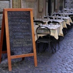 Roma, boom della ristorazione: cresce del 10% la spesa dei cittadini