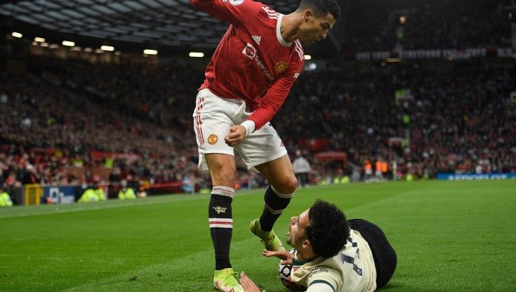United, l'ora più buia: Ronaldo tra gli imputati. Solskjaer salvato da Sir Alex, ma il fantasma di Conte avanza