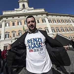 Le urla di Salvini spaventano Forza Italia. Ncd: "Berlusconi scelga, o noi o la Lega"