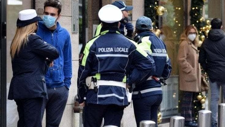 Rissa a colpi di bastone tra bande di ragazzini ad Andria: denunciati due 17enni