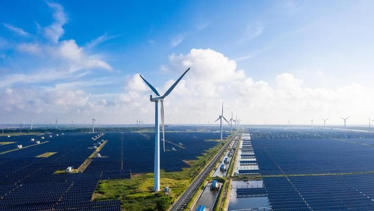 Rinnovabili, Irena: nel 2025 quasi 700 GW in più e dominio nelle nuove installazioni