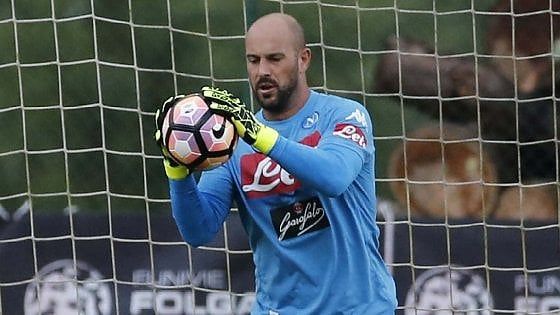 Reina infortunato, il Napoli pensa a Neto o Sportiello