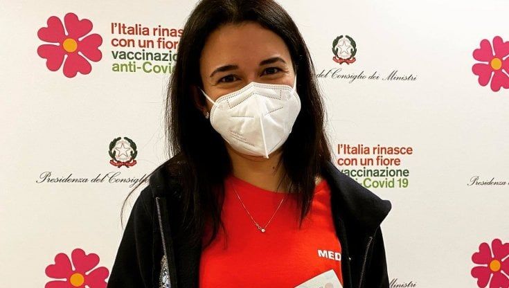 "Sono immune al Covid, il vaccino funziona": la specializzanda che prendeva in giro i no vax festeggia con il test sugli anticorpi