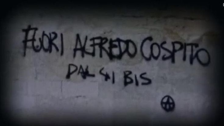 Manuale per fabbricare bombe nella cameretta, arrestato un 23enne a Lecce: “Finalità di terrorismo”