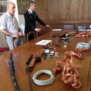Armi clandestine dalla Croazia<br />carabinieri sgominano banda