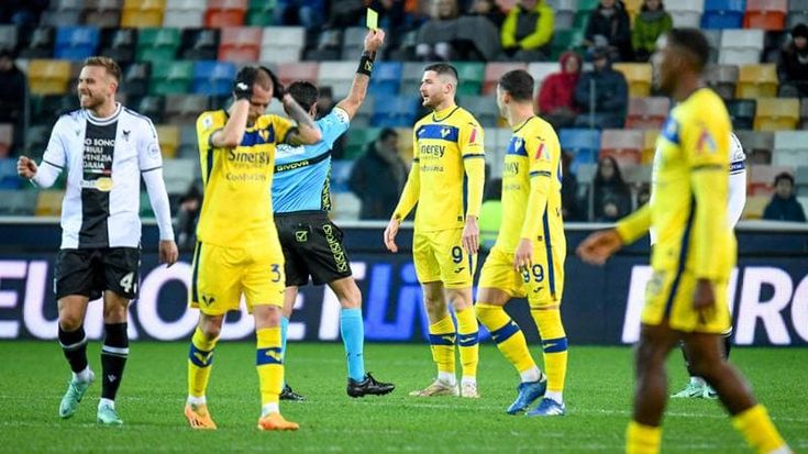 Serie A, guardia di finanza nella sede del Verona: sequestrati documenti. Il club: “Indagini su società terza”
