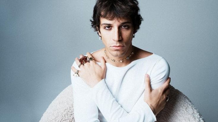 Alex Wyse, da Amici a Sanremo tra le Nuove proposte: “Vivere da rockstar è un sogno di libertà”