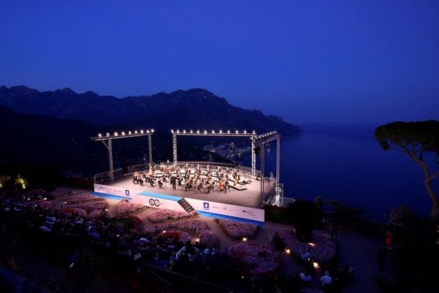 Un tripudio il concerto di Valery Gergiev al Ravello festival: tre bis per lo Zar