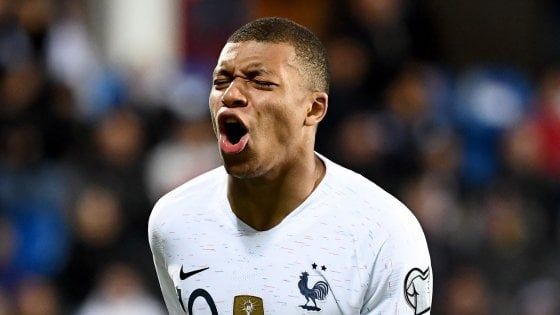 Mbappè il più costoso al mondo, vale 252 milioni. Insigne il primo italiano