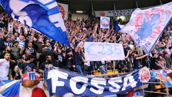 Basket, per la Fortitudo 1333 euro di multa per i cori contro Lestini