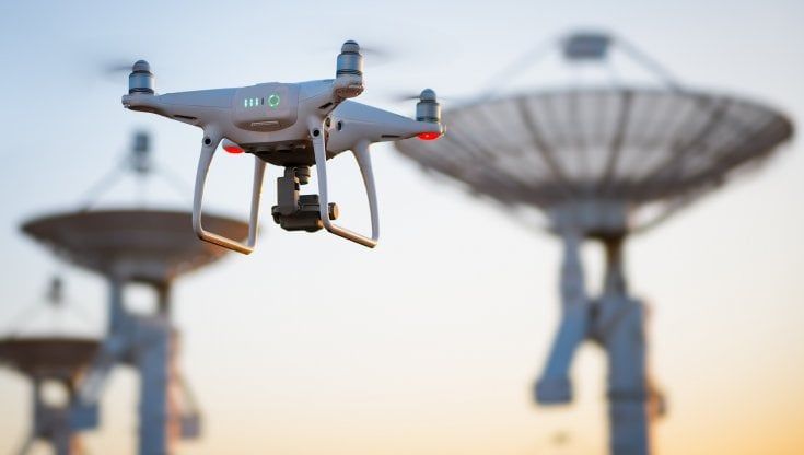 Primo sciame di droni in volo autonomo nelle foreste della Cina