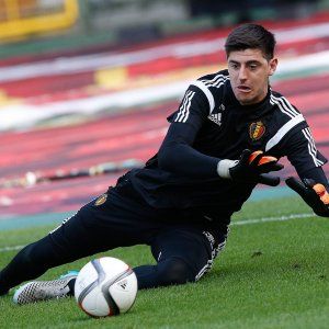 Chelsea, tegola per Mourinho: Courtois si ferma per 4 mesi