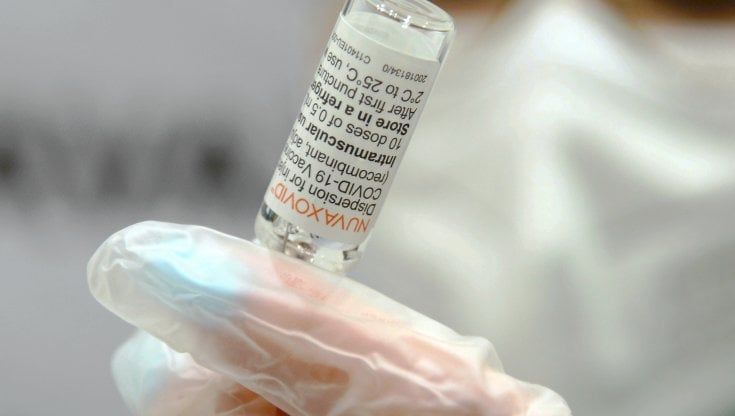 Covid, le differenze tra Centaurus e Omicron 5, i sintomi, il ruolo dei vaccini. Cosa c'è da sapere