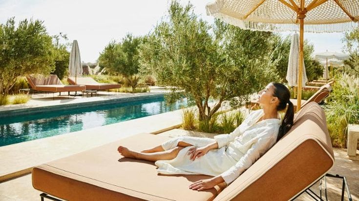 Viaggi, il settore turistico guarda all’IA per ridurre le frodi e semplificare le prenotazioni