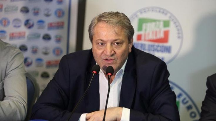 Il Molise alla destra nel segno di Berlusconi: l’intesa progressista parte col piede sbagliato. Lotito: “Ha vinto la politica del fare, cara al mio amico Berlusconi”