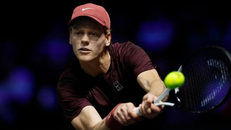 Sinner travolge Zverev 6-0, 6-1: è in finale a Parigi contro Auger-Aliassime