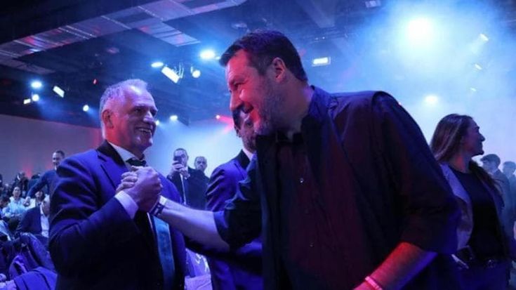 Congresso Lega, scontro tra nordisti e salviniani: “Persi i voti”, “Sbagliato parlarne sui giornali”