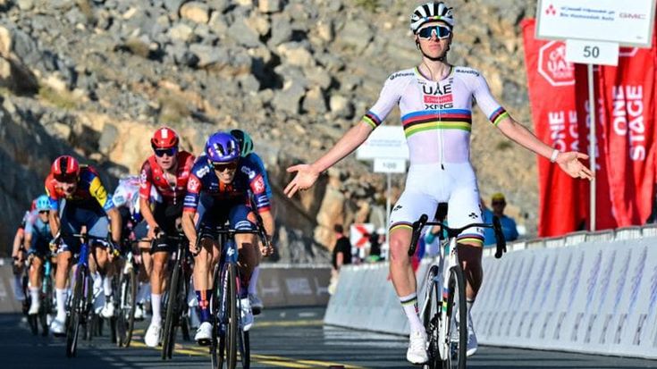 Pogacar, prima vittoria stagionale: è il nuovo leader dell’UAE Tour