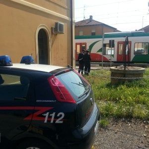 Ragazza palpeggiata in treno, preso il molestatore