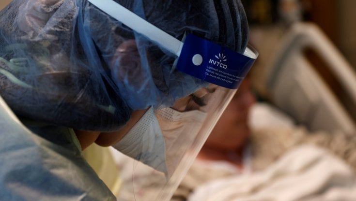 Covid, oltre 12 mila pazienti trattati con i farmaci monoclonali