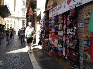 Centro, addio alle botteghe artigiane<br />adesso solo negozi di souvenir