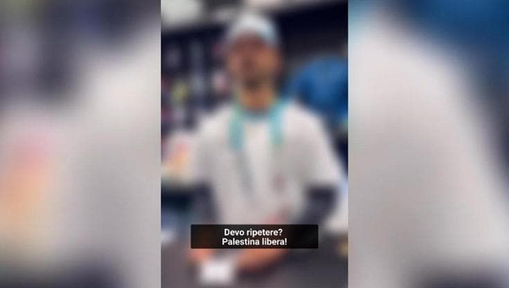 Milano Cortina, tensioni nello store olimpico. Il commesso ai tifosi israeliani: "Palestina libera"