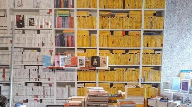 Milano perde un’altra libreria: a fine anno chiuderà il Punto Einaudi in via Orti 19