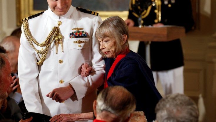E' morta Joan Didion, scrittrice e giornalista che raccontò l'America e il suo dolore