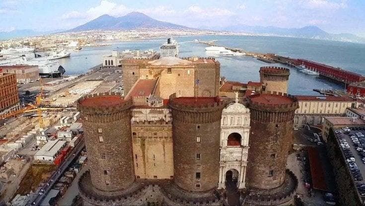 Napoli, Maggio dei Monumenti a "tinte forti" ispirato a Matilde Serao