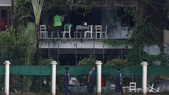 Bangladesh, uccisa la 'mente' dell'attacco al ristorante di Dacca: morirono anche 9 italiani