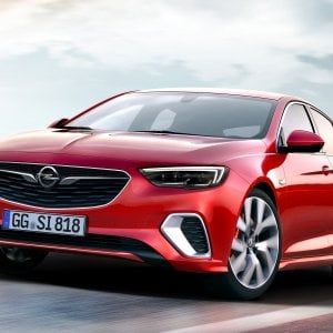 Opel Insignia GSI batte vecchia OPC di 12 secondi al Nurburgring