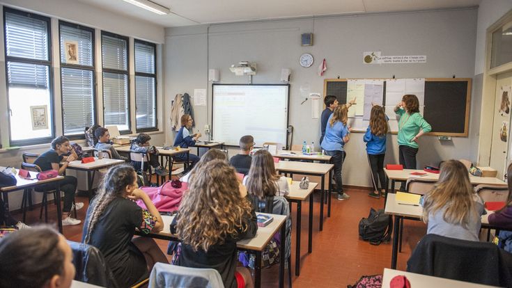 L'allarme delle imprese: "Servizi di pulizie per le scuole e lavoratori a rischio dal primo gennaio"