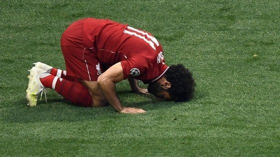 Il calcio che unisce: a Liverpool calano attacchi e offese anti-Islam. Grazie a Salah 
