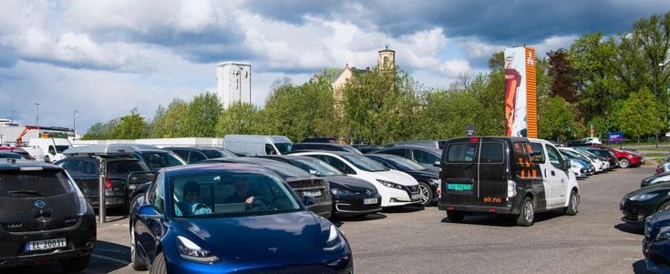 Tesla Tour: così si va incontro alla clientela