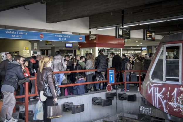 Sciopero Caremar e Circumvesuviana, migliaia i passeggeri rimasti bloccati
