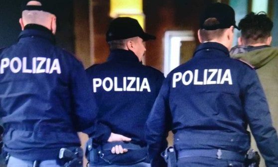 "Siamo stati rapinati". Per la polizia è un'invenzione: fermati due portavalori