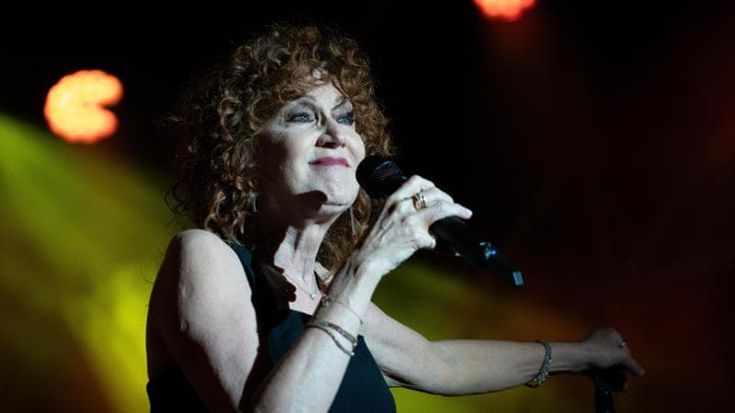 Fiorella Mannoia: “Conosco tutte le canzoni di Pino Daniele, da sempre. L’emozione di cantare qui”