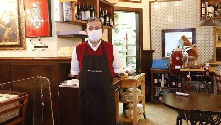 Riforma ammortizzatori, Confesercenti: "Ci costano 500 milioni". Confindustria: "Basta essere il bancomat di Stato, i piccoli paghino"