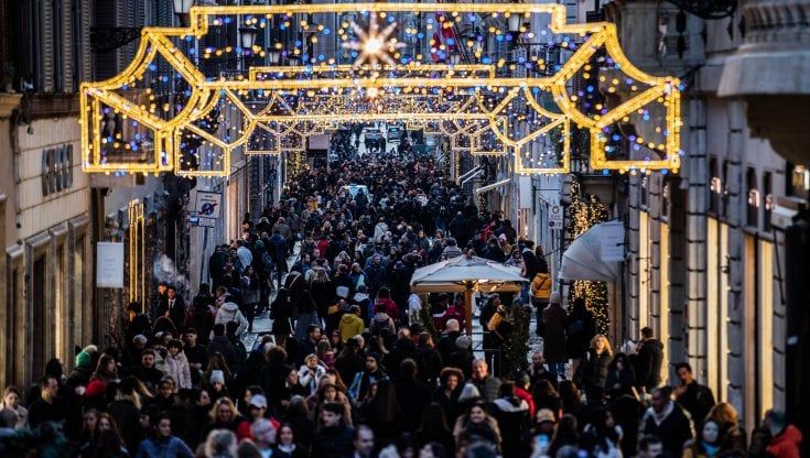 Istat, turismo in forte ascesa nei primi nove mesi 2022. Ma rimane gap con il 2019