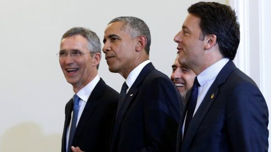 Nato, Italia in Afghanistan oltre il 2016. Renzi: "Interpelleremo il Parlamento"