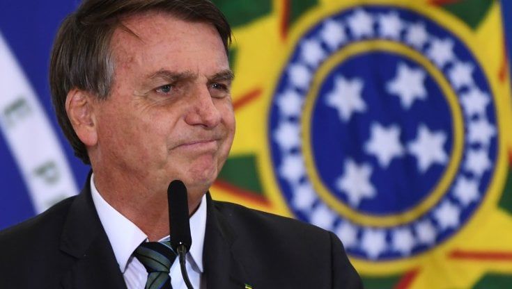 Brasile, il nuovo volto ecologista di Bolsonaro. Ma per gli ambientalisti è "pura propaganda"