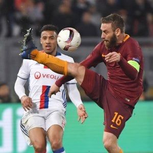 Le pagelle di Roma-Lione: De Rossi bravo, Lacazette spento