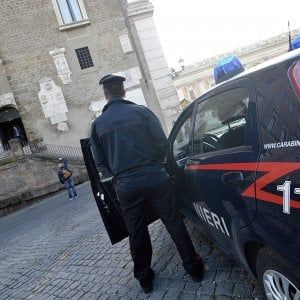 Bitritto, colpi di pistola all'alba contro la serranda di un circolo privato: nessun ferito