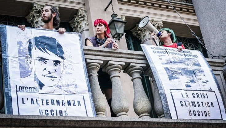 Fridays, in cinquemila per il clima: “Ci ignorate ma volete i nostri voti”