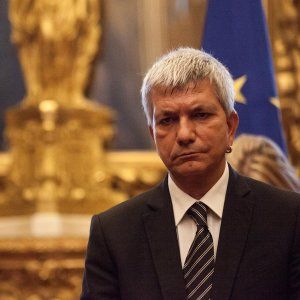 Regione Puglia, Vendola in pensione con 3 anni di anticipo e oltre 5mila euro al mese 